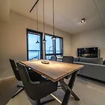アパート Slopeside Bliss C21 Center By Aavalevi *