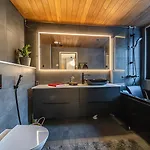 Slopeside Bliss C21 Center By Aavalevi Levi