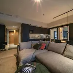 Slopeside Bliss C21 Center By Aavalevi アパート レヴィ