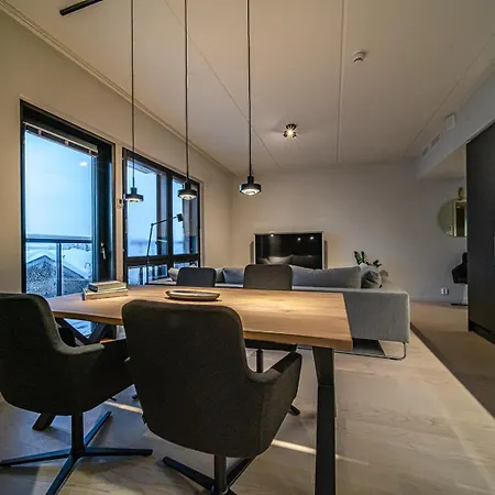 Slopeside Bliss Center By Aavalevi *