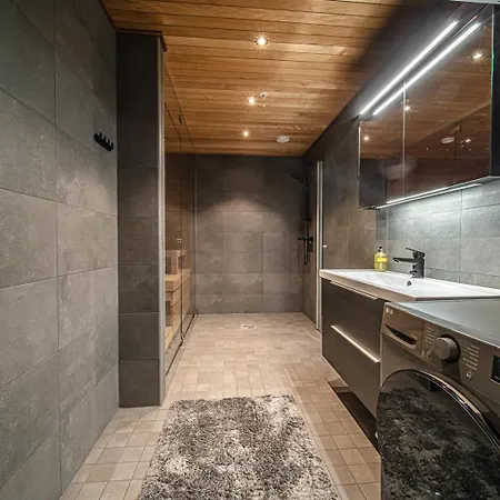 Slopeside Bliss Center By Aavalevi Apartman *